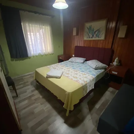 מלון דירות Camel 3*