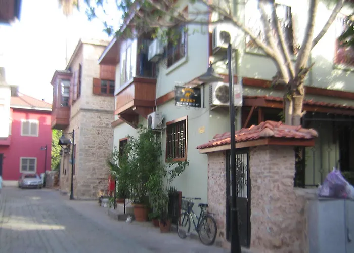 Camel Apartment Aparthotel 3*